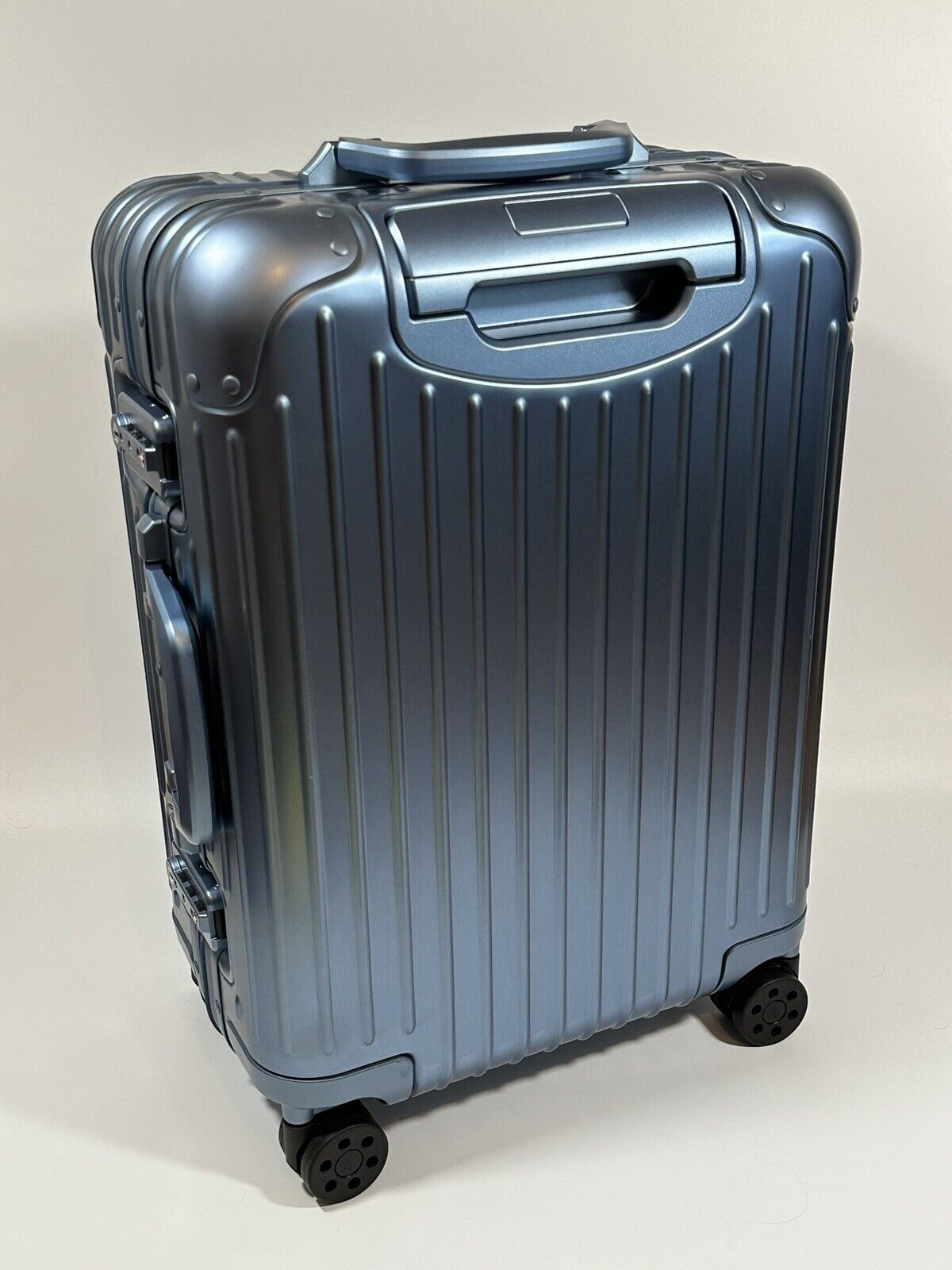 Rimowa Original Cabin Arctic Blue 35l – The Bag Depot