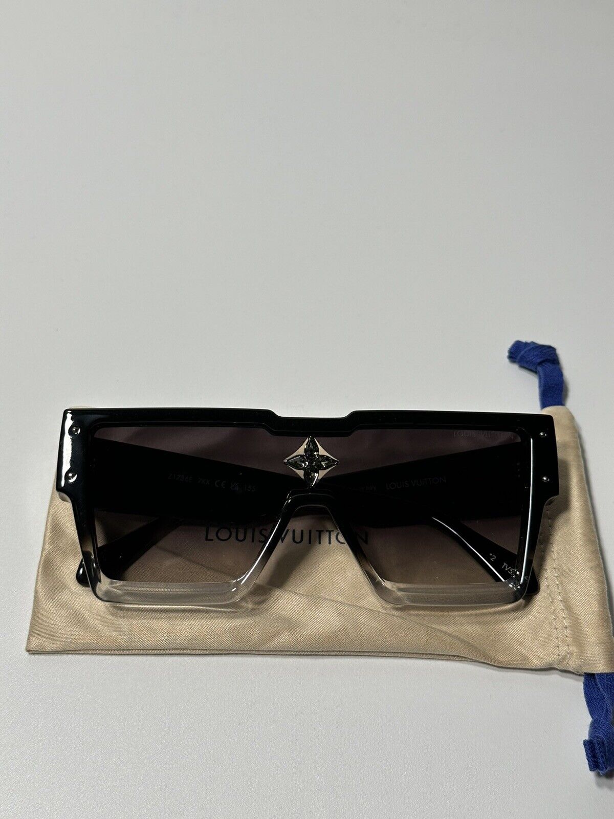 Louis Vuitton Cyclone Sunglasses Gradient Black | The Bag Depot