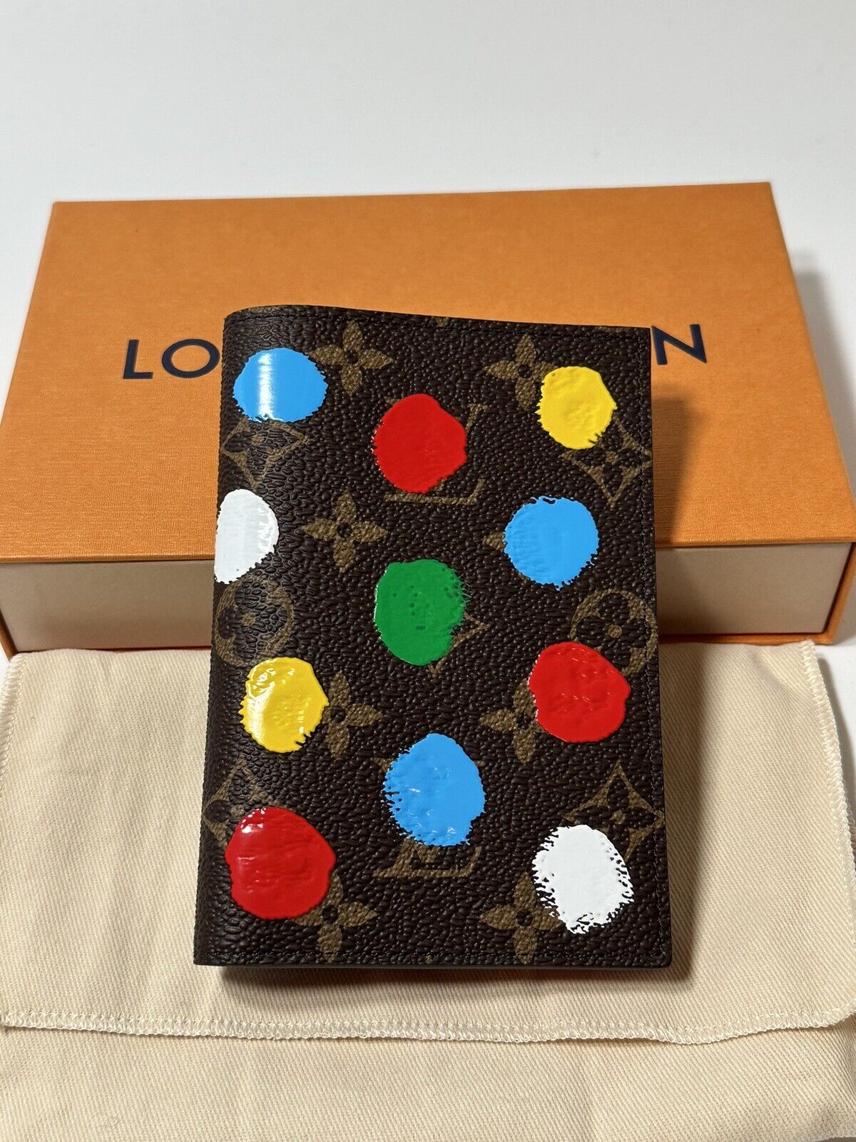 Pre Owned Luxury Bags - Louis Vuitton Passport Cover Yayoi Kusama