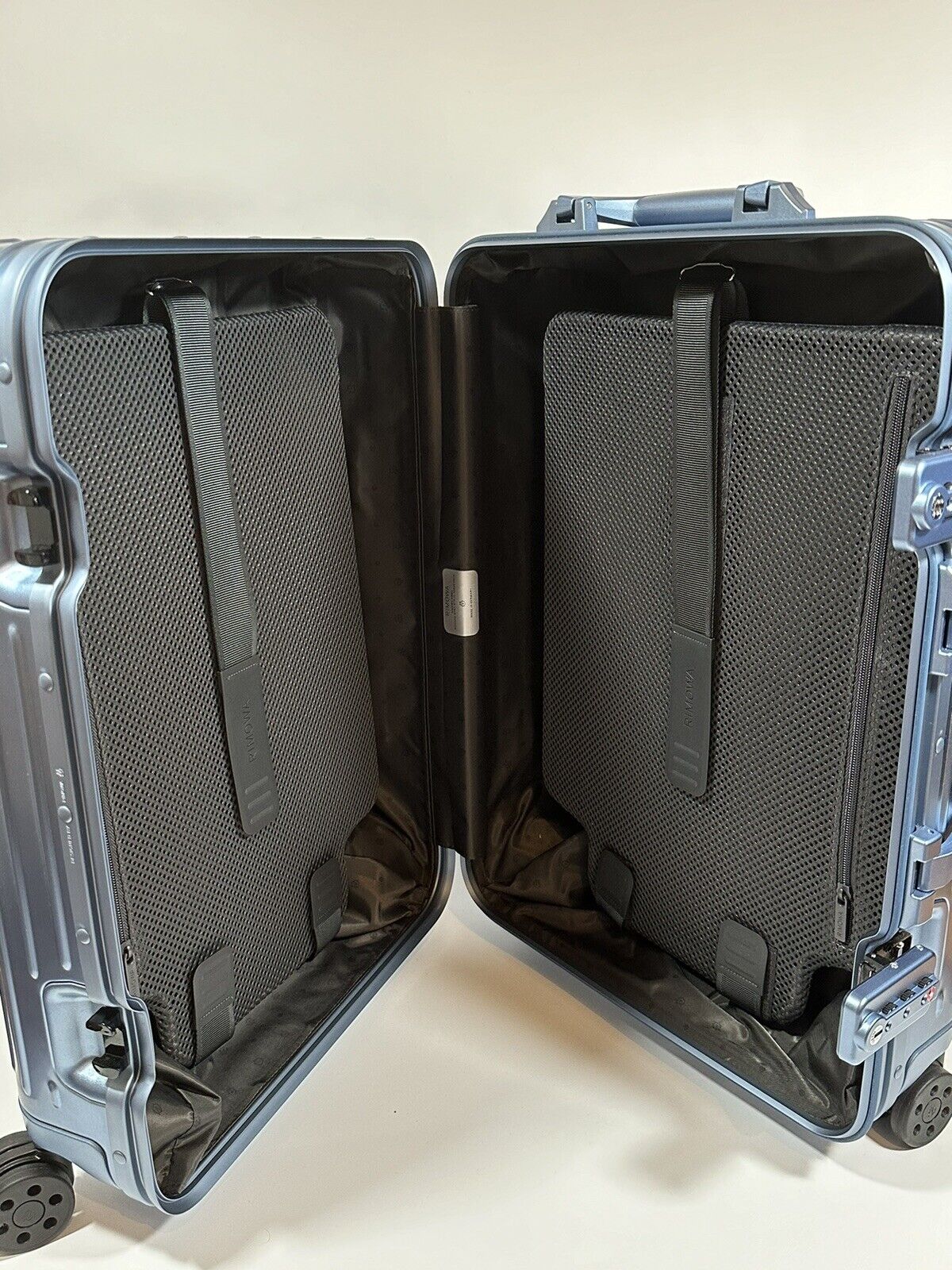 Rimowa Original Cabin Arctic Blue 35l – The Bag Depot
